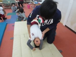034