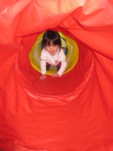 085